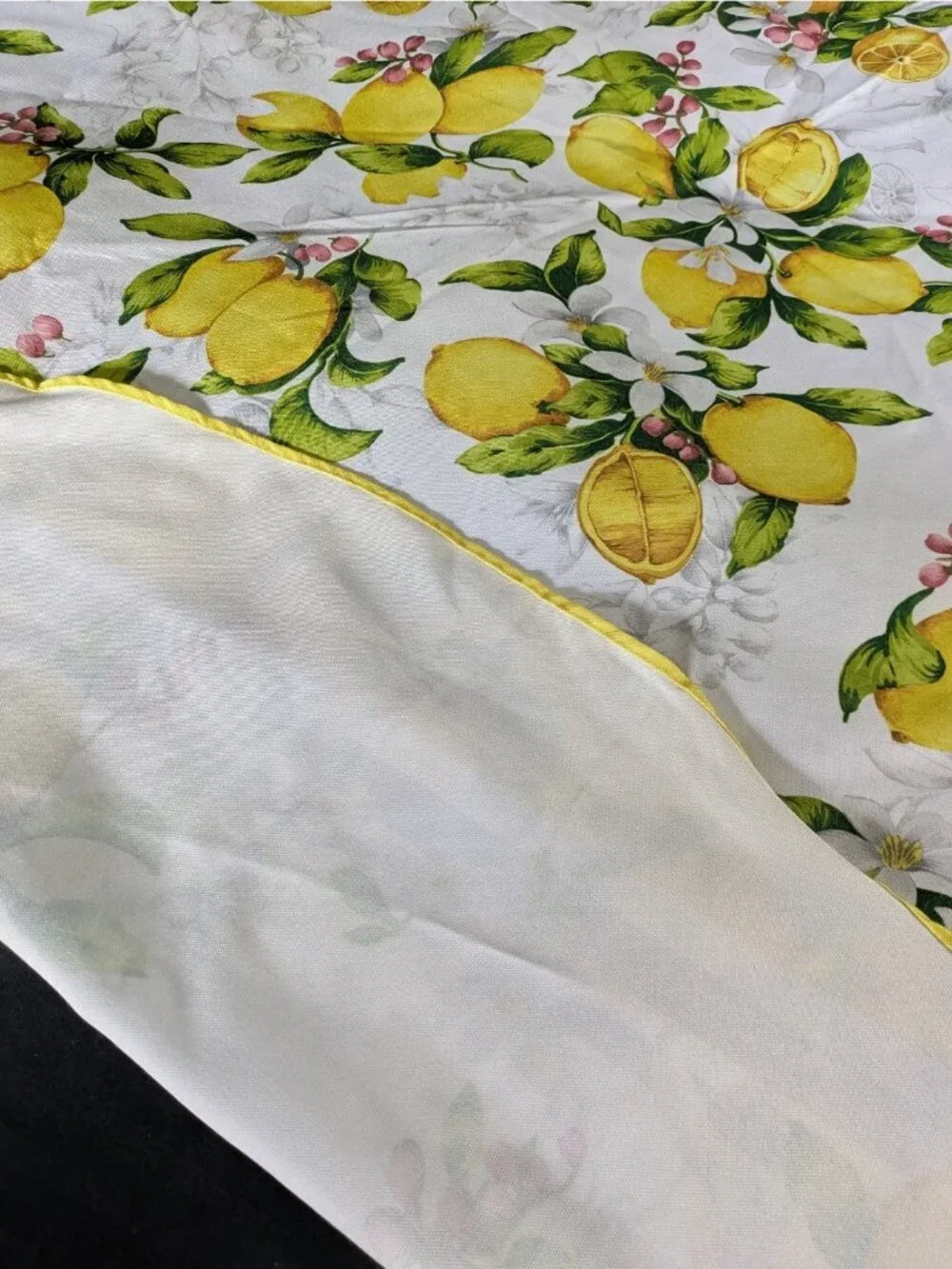 Sunny Yellow Round Tablecloth Lemon Tree Print Polyester 68”